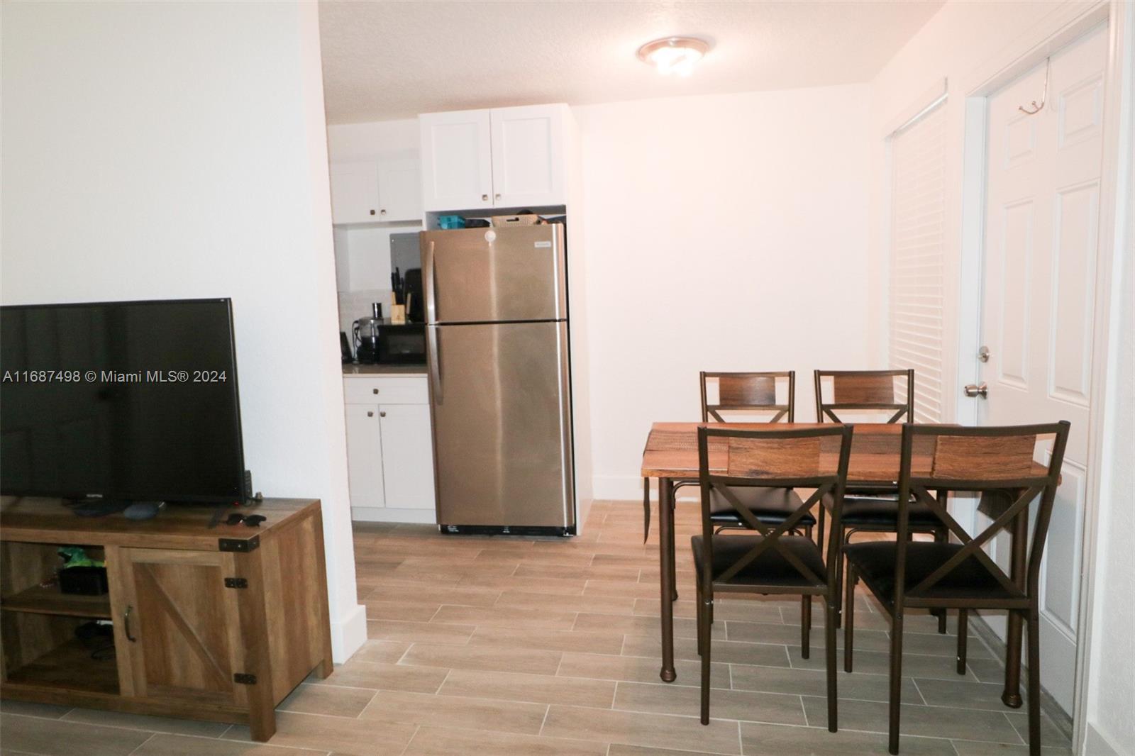 COCO PALM CONDO - Residential Lease