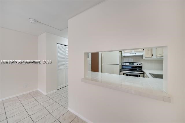 TOWN SQUARE CONDO - Residential