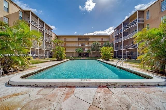 TOWN SQUARE CONDO - Residential