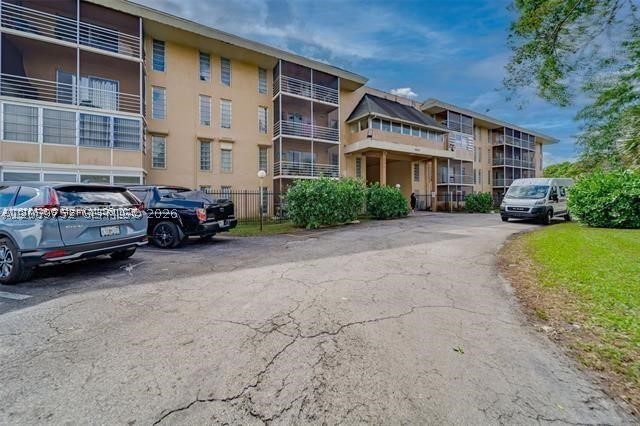 TOWN SQUARE CONDO - Residential