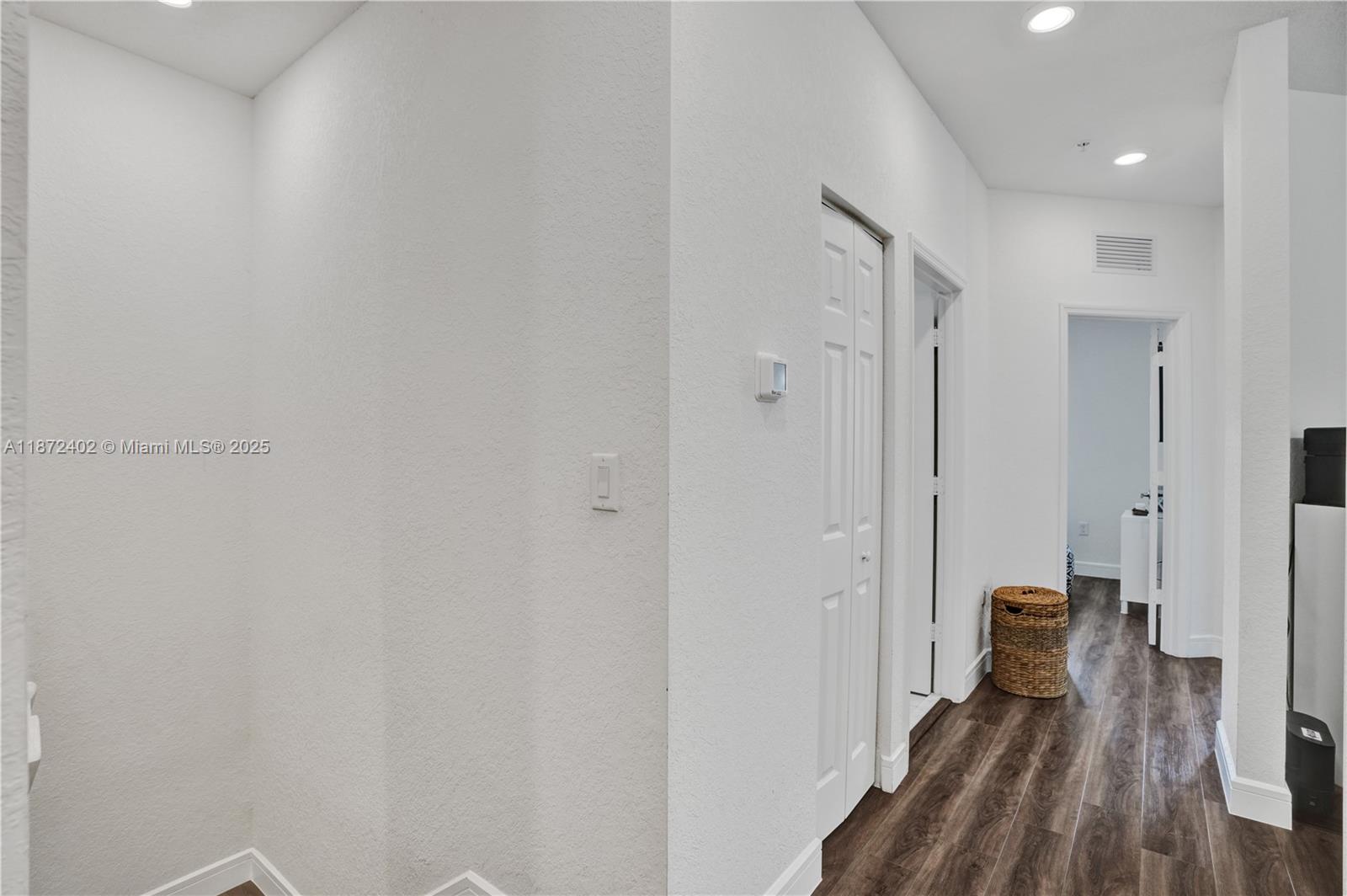 STELLAR PEMBROKE PINES - Residential