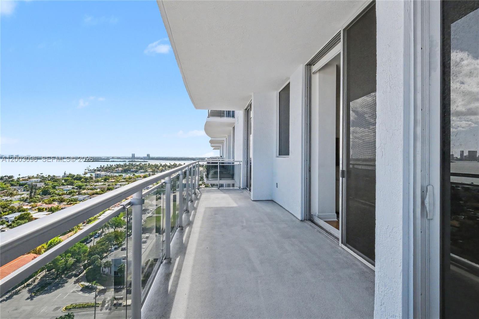 LEXI CONDO - Residential