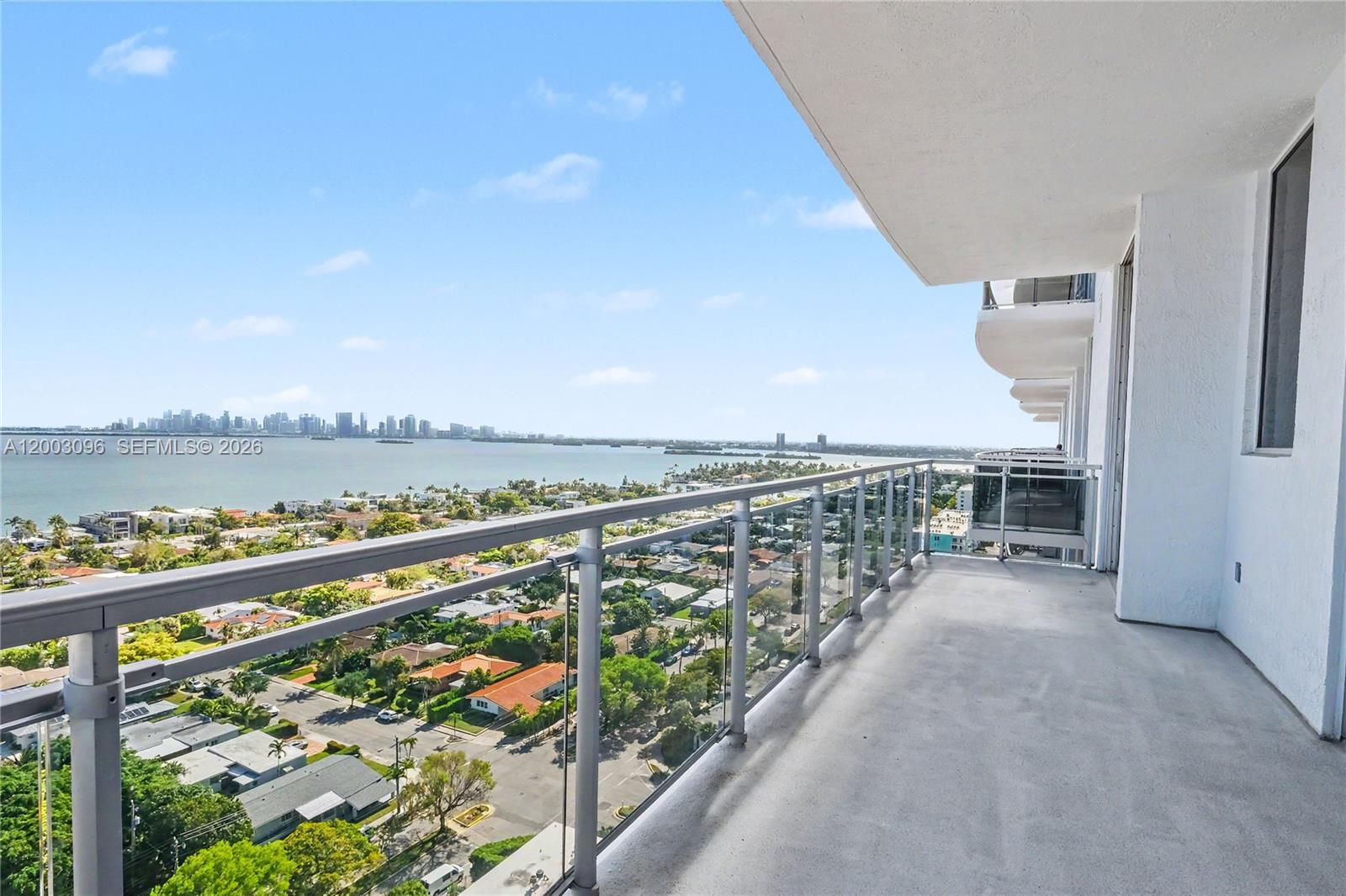 LEXI CONDO - Residential