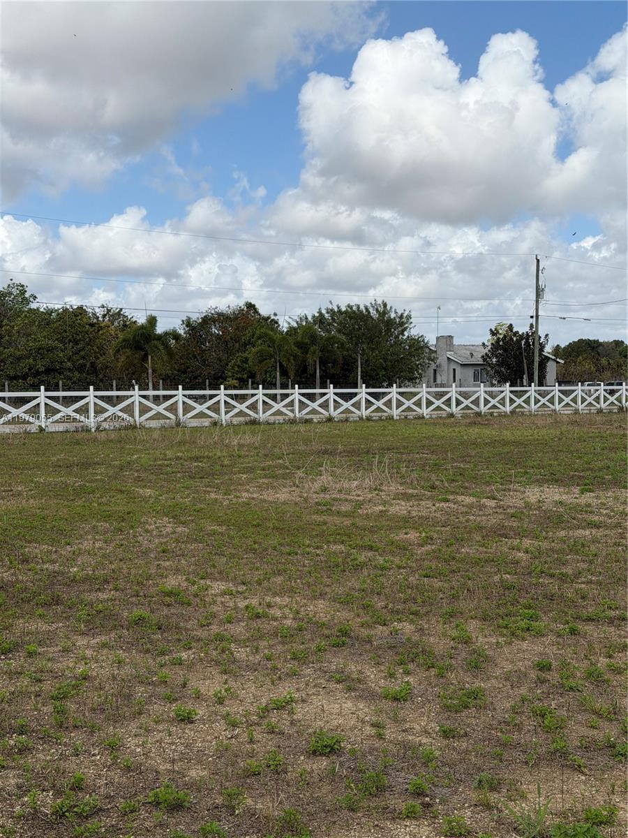 The Redland - Land
