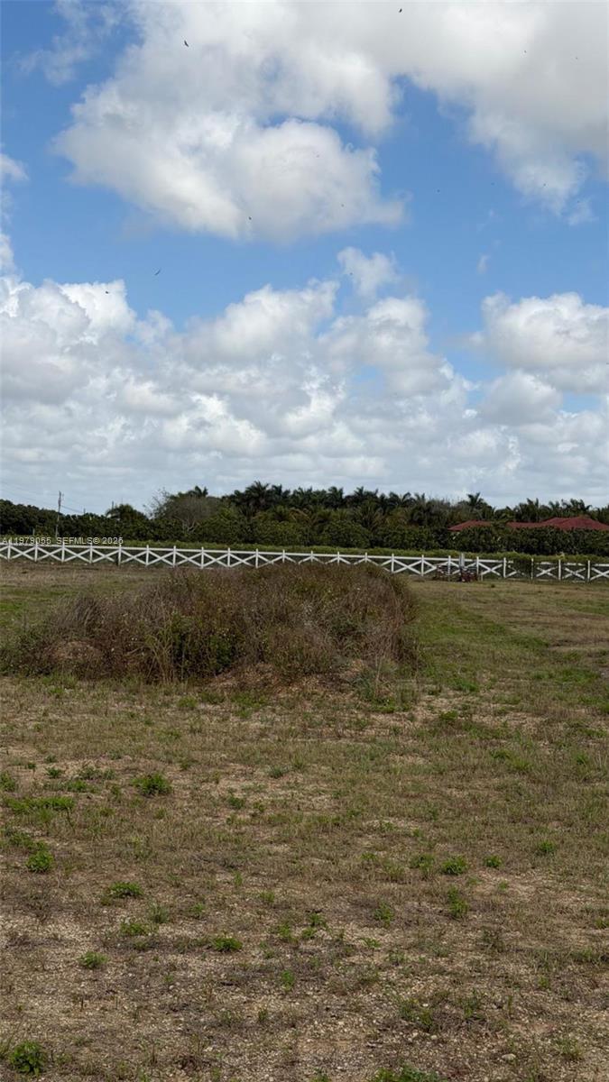 The Redland - Land