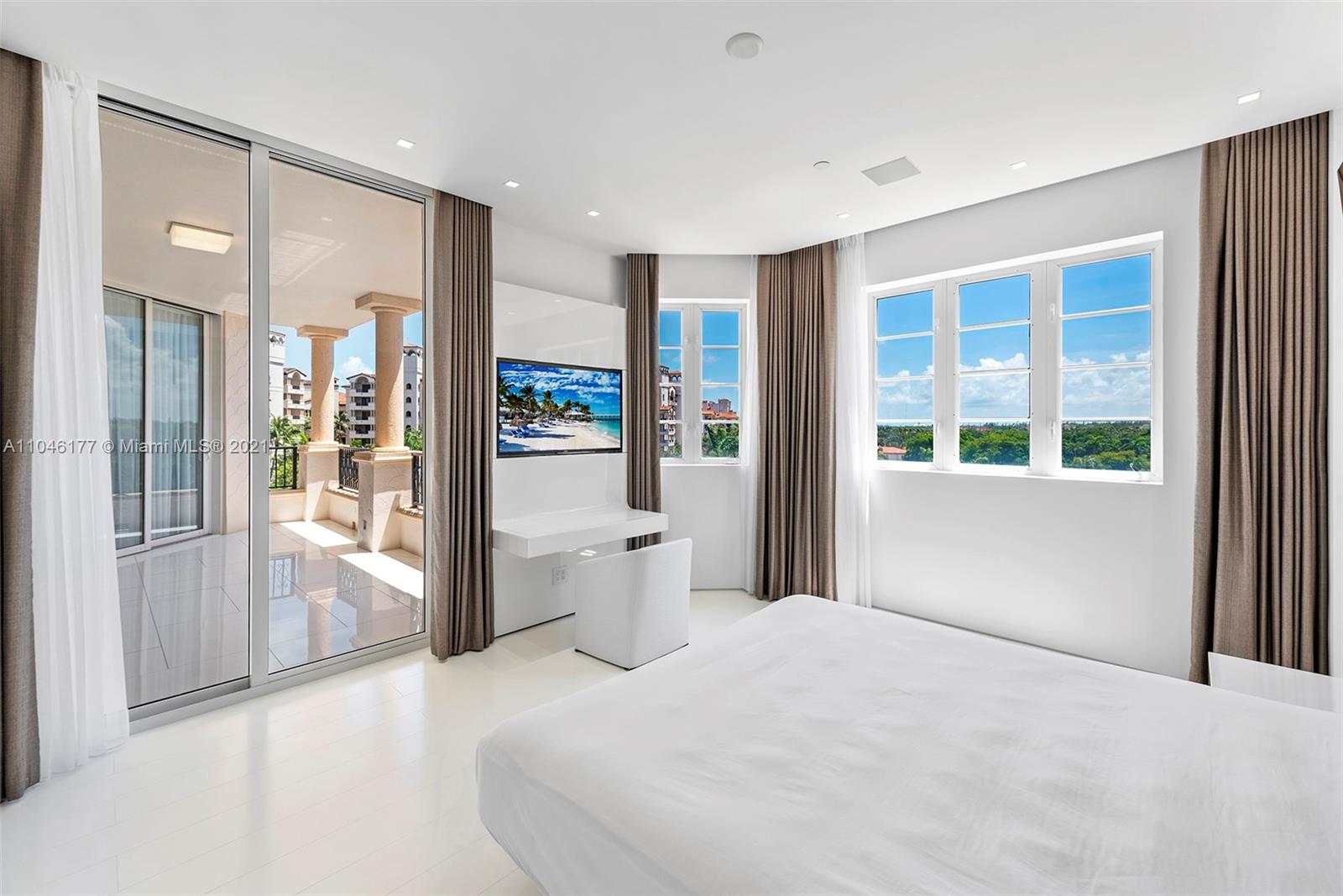 PALAZZO DEL MARE AT FISHE - Residential