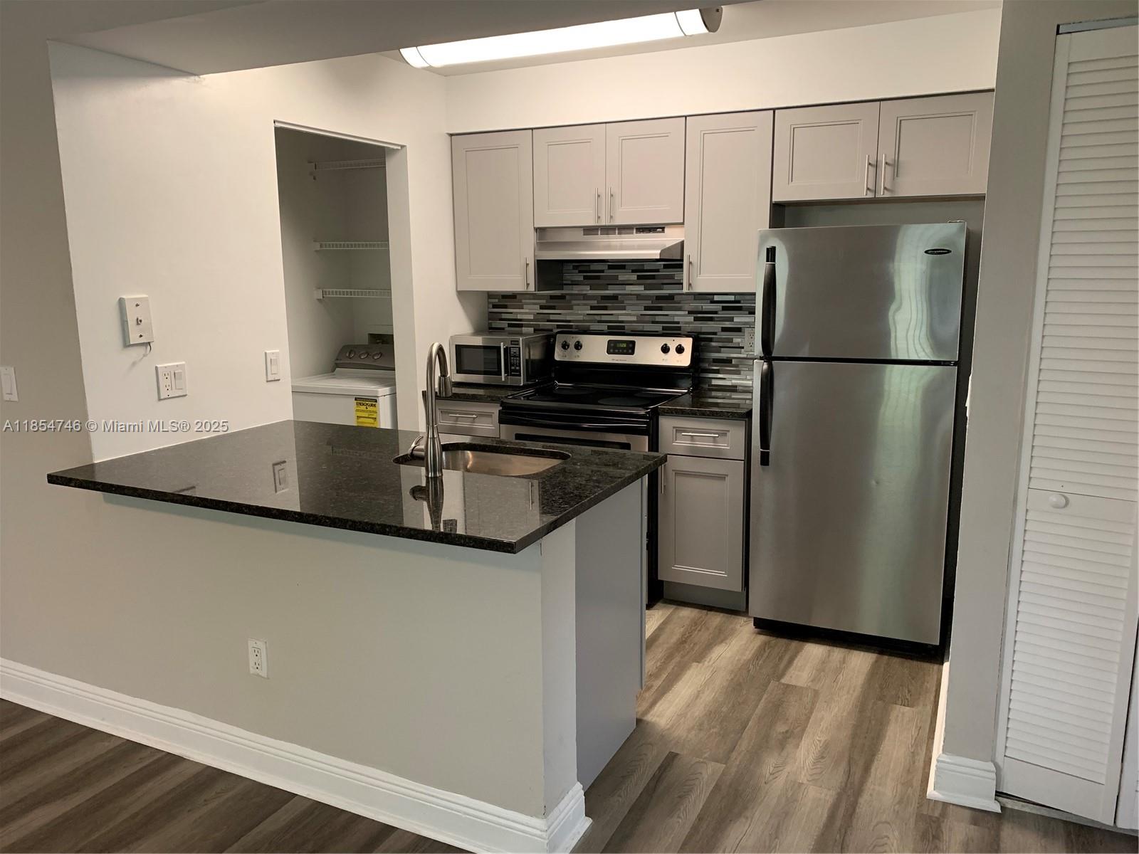 ROYAL POINCIANA CONDO - Residential Lease