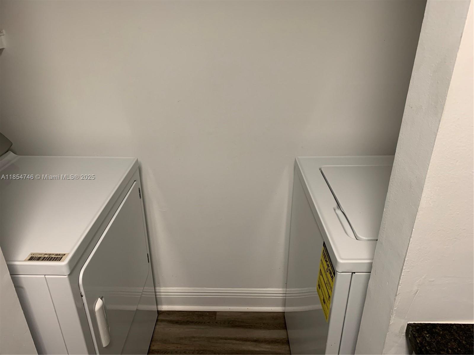 ROYAL POINCIANA CONDO - Residential Lease