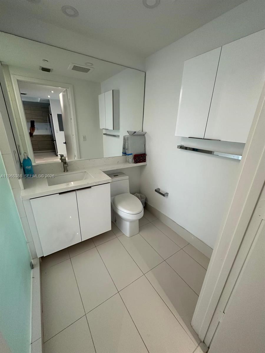 3401 MIDTOWN CONDO - Residential