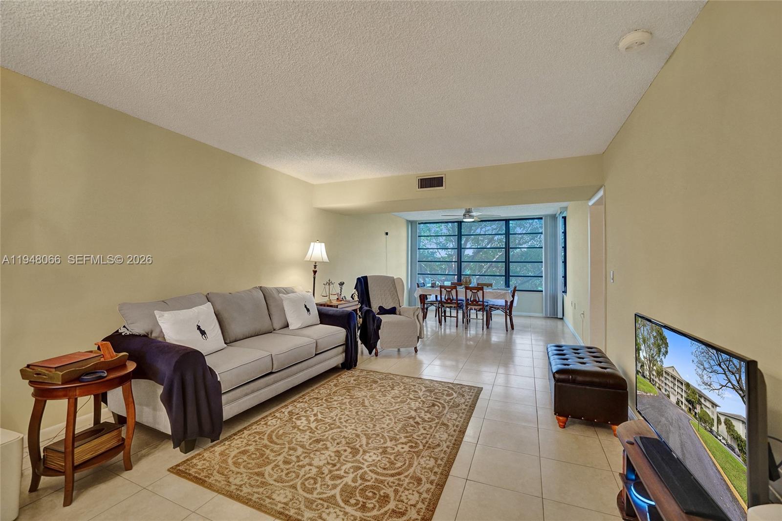 CONDO 22 OF WHITEHALL CON - Residential