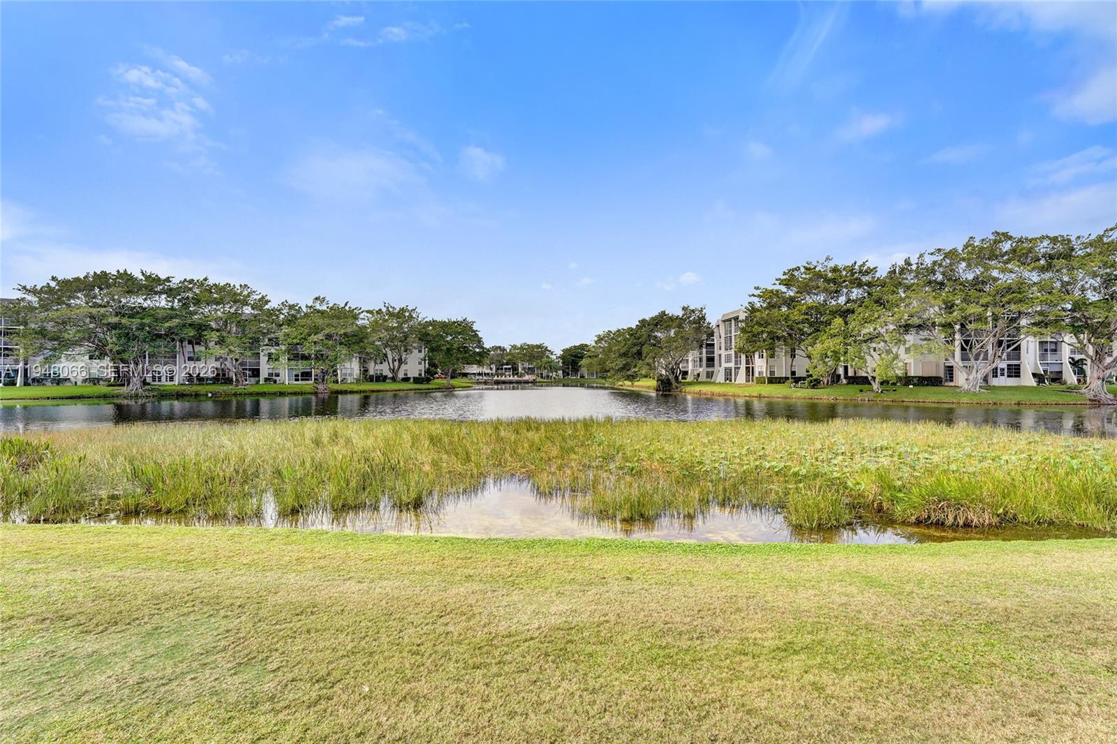 CONDO 22 OF WHITEHALL CON - Residential