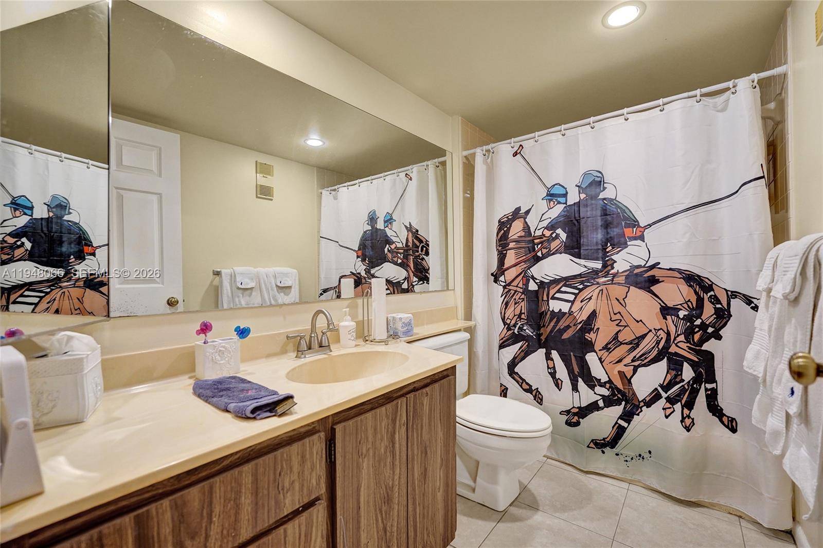 CONDO 22 OF WHITEHALL CON - Residential