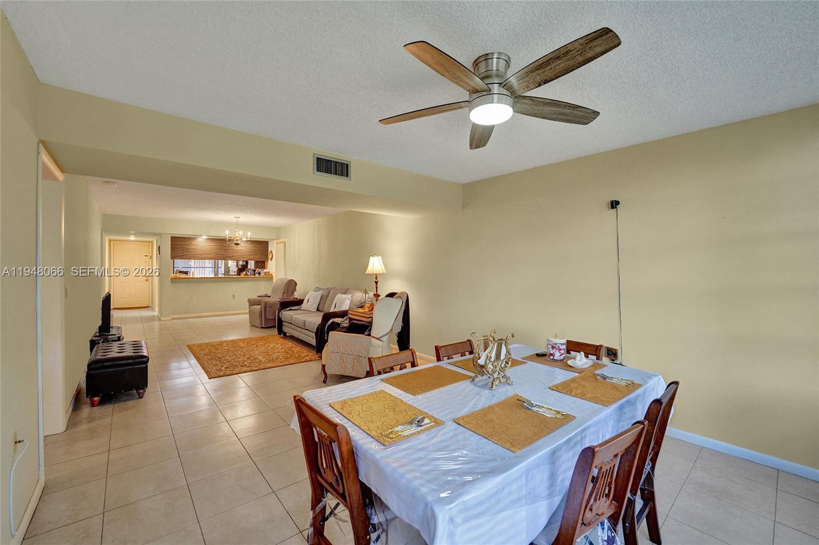 CONDO 22 OF WHITEHALL CON - Residential