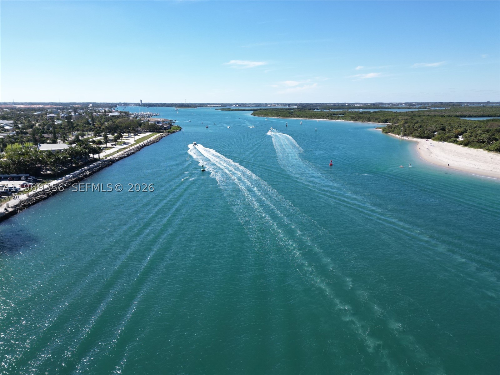 HARBOUR ISLE AT HUTCHINSO - Residential