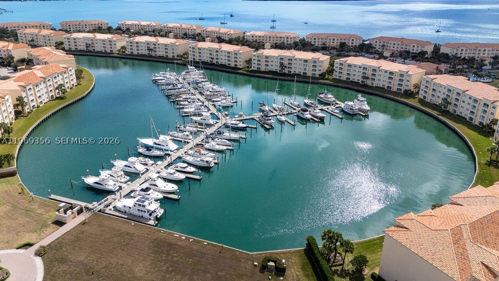 HARBOUR ISLE AT HUTCHINSO - Residential