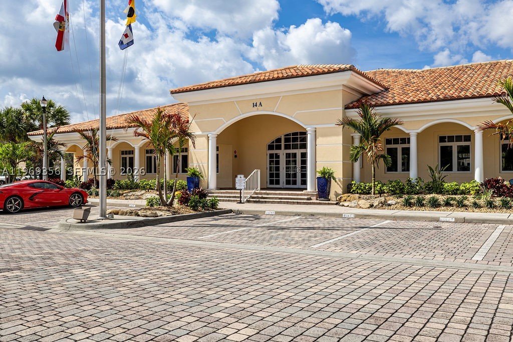 HARBOUR ISLE AT HUTCHINSO - Residential