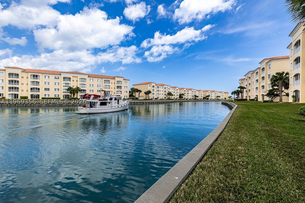 HARBOUR ISLE AT HUTCHINSO - Residential