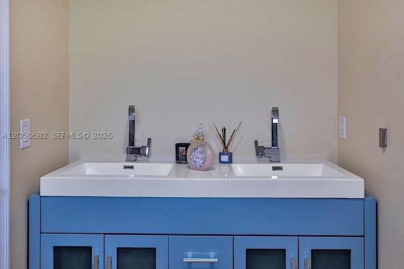 FLORIDIAN ARMS CONDO - Residential