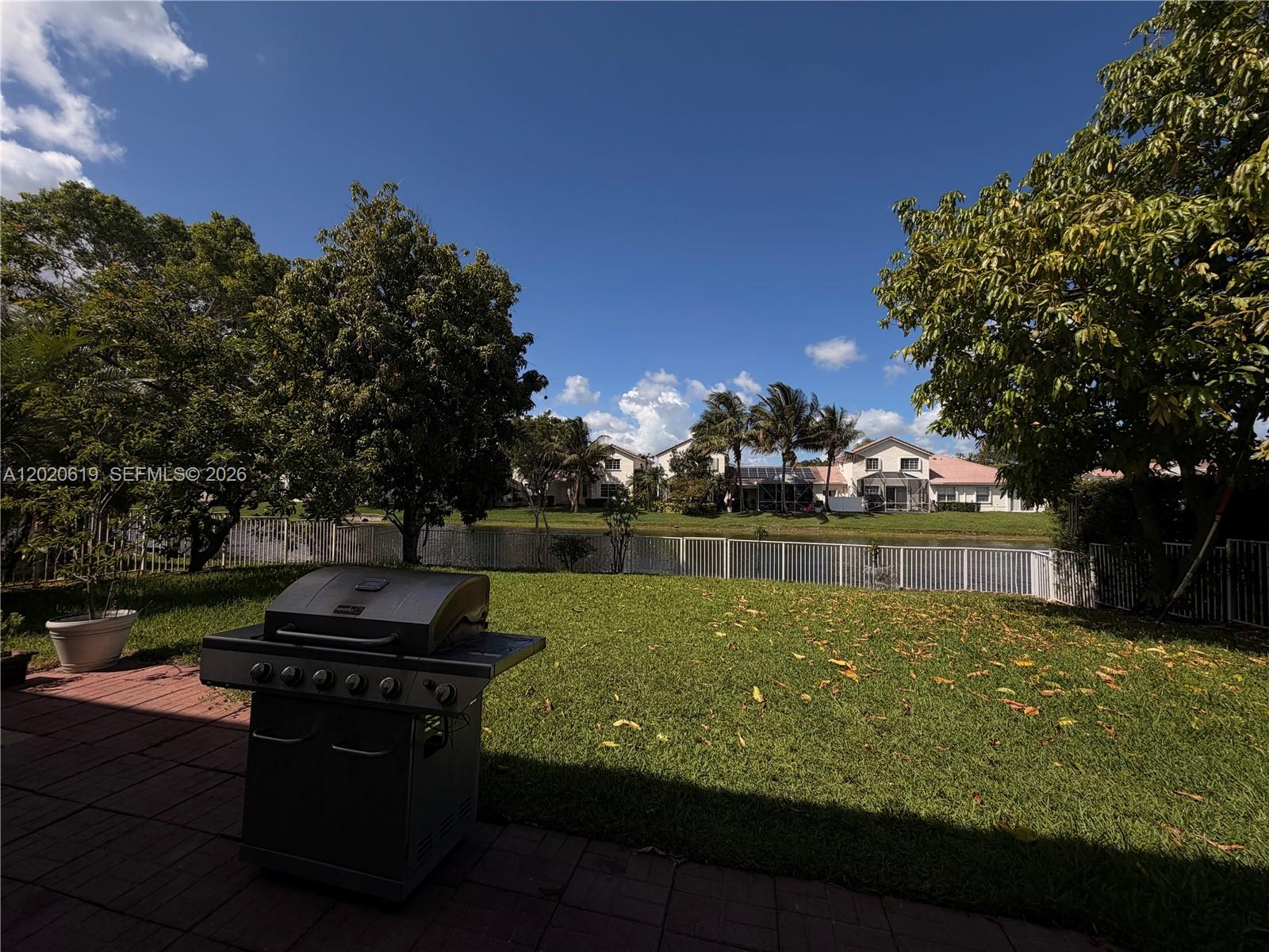SUNSET LAKES PLAT ONE - Residential
