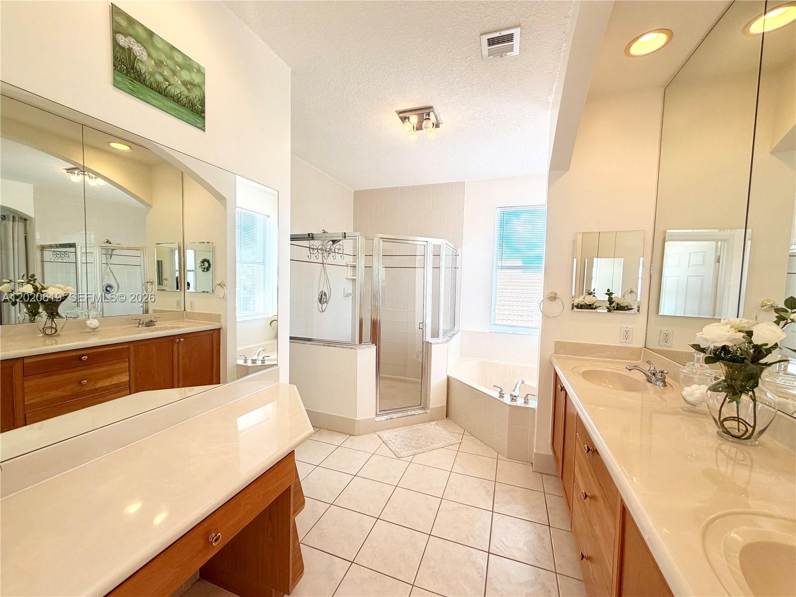 SUNSET LAKES PLAT ONE - Residential