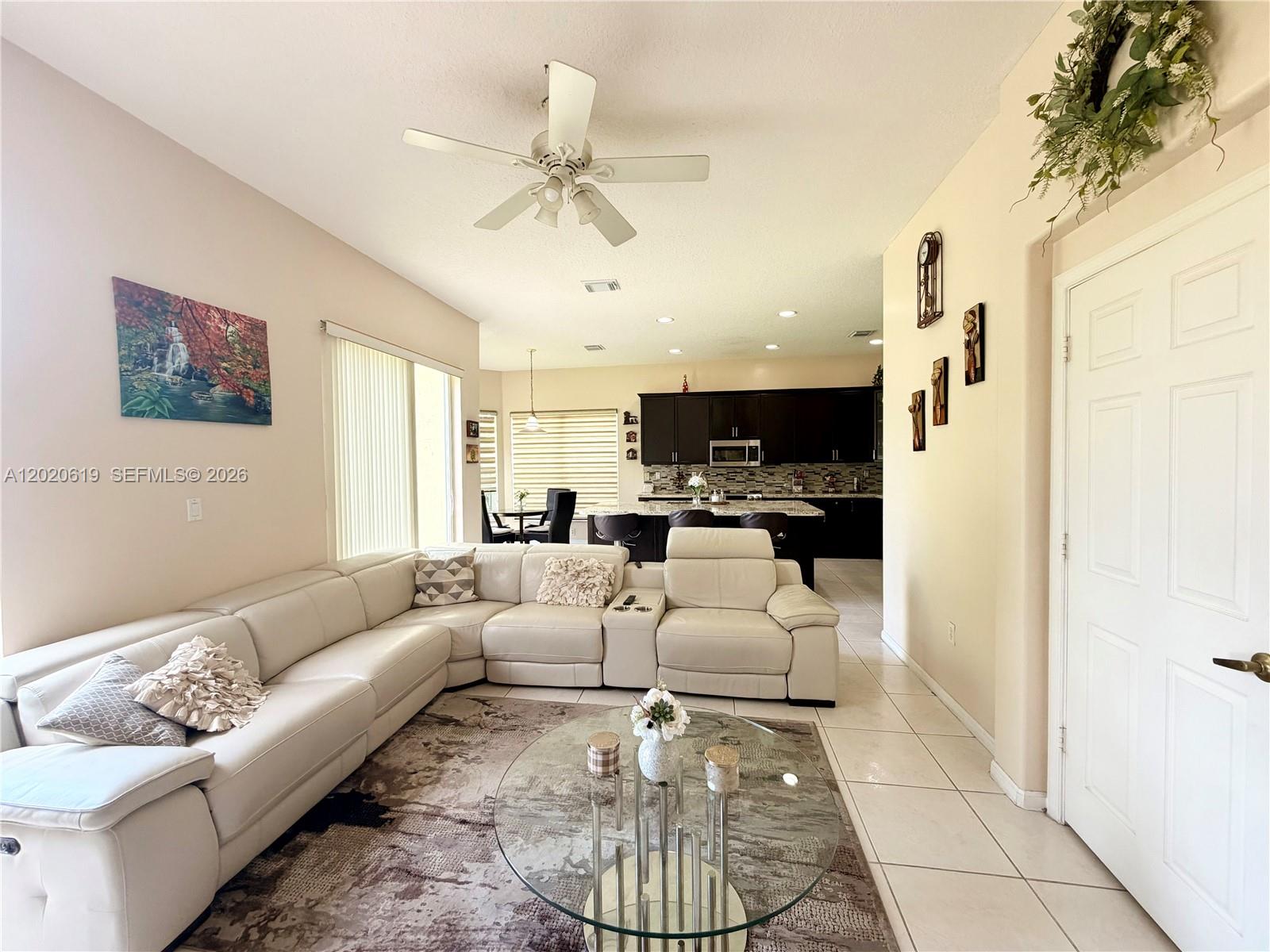 SUNSET LAKES PLAT ONE - Residential