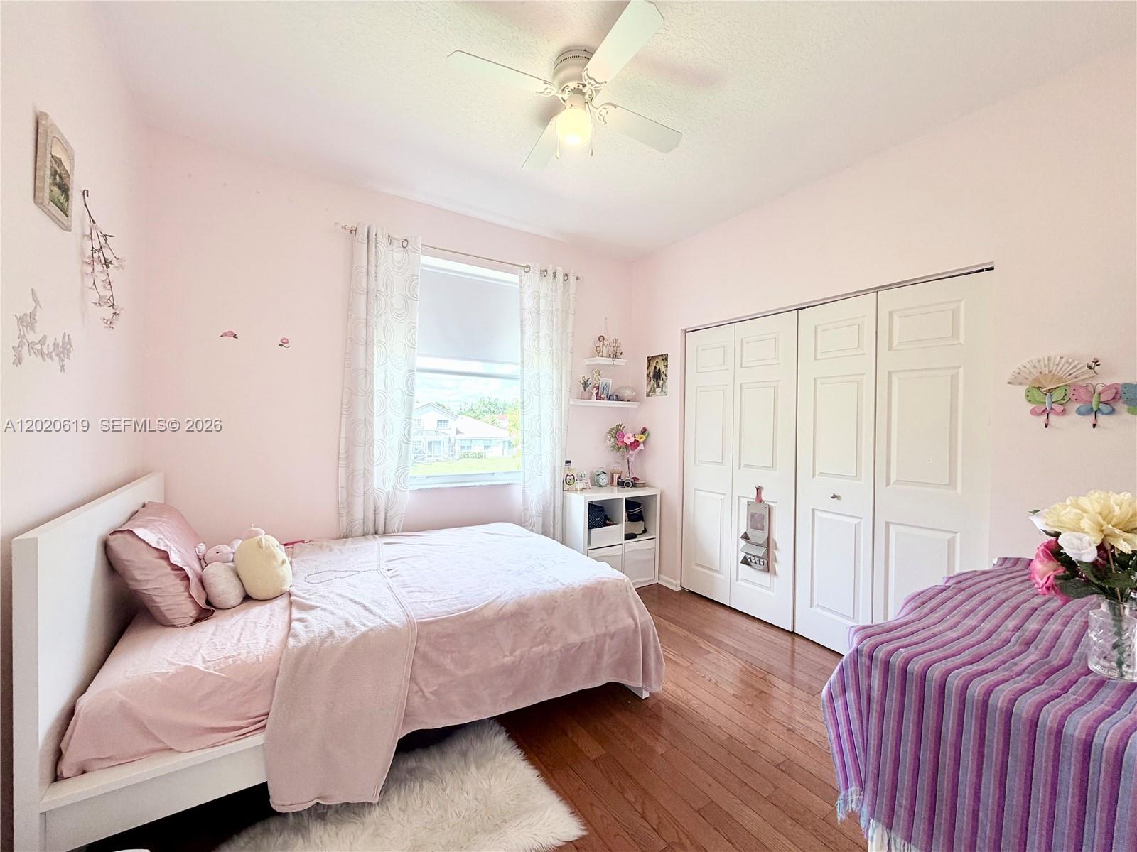 SUNSET LAKES PLAT ONE - Residential