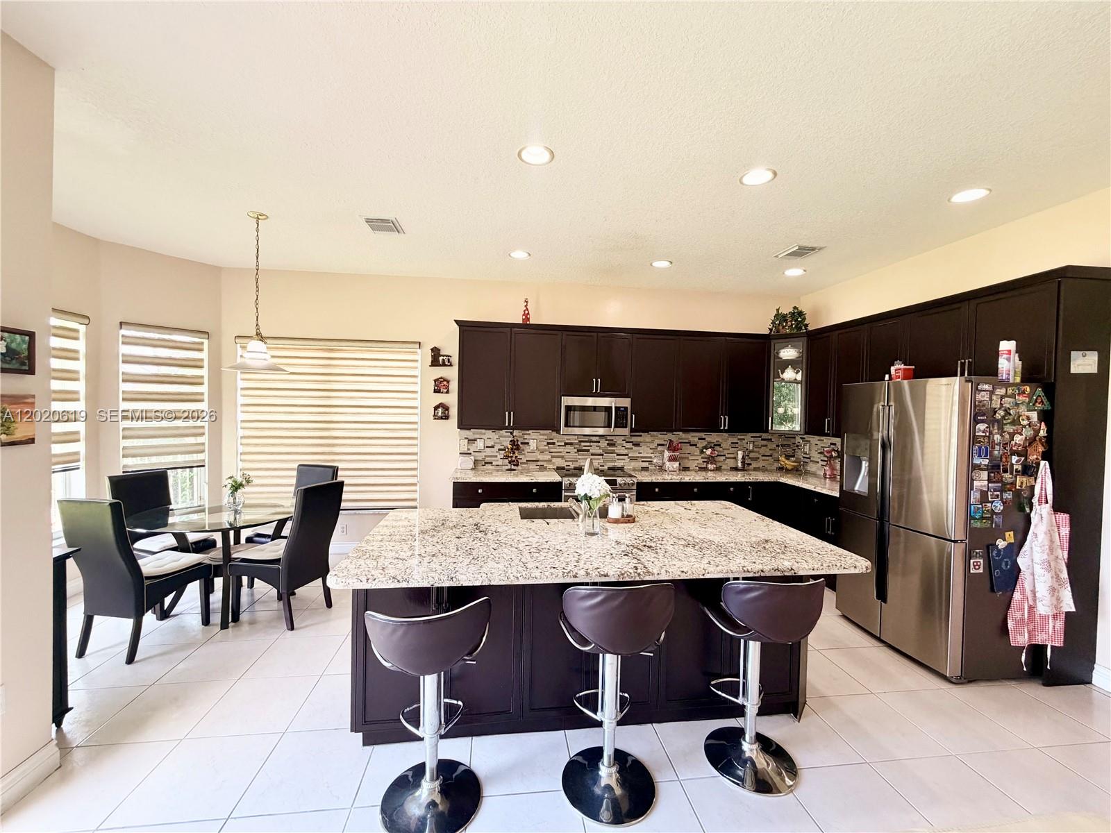 SUNSET LAKES PLAT ONE - Residential