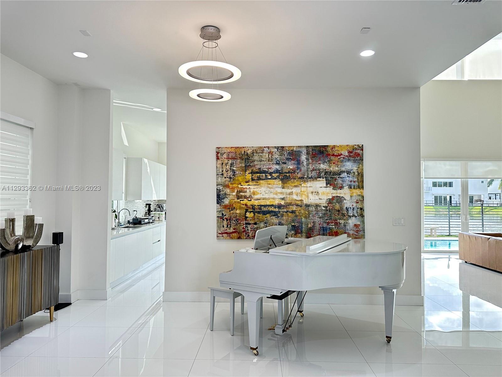 DORAL COMMONS RESIDENTIAL - Residential