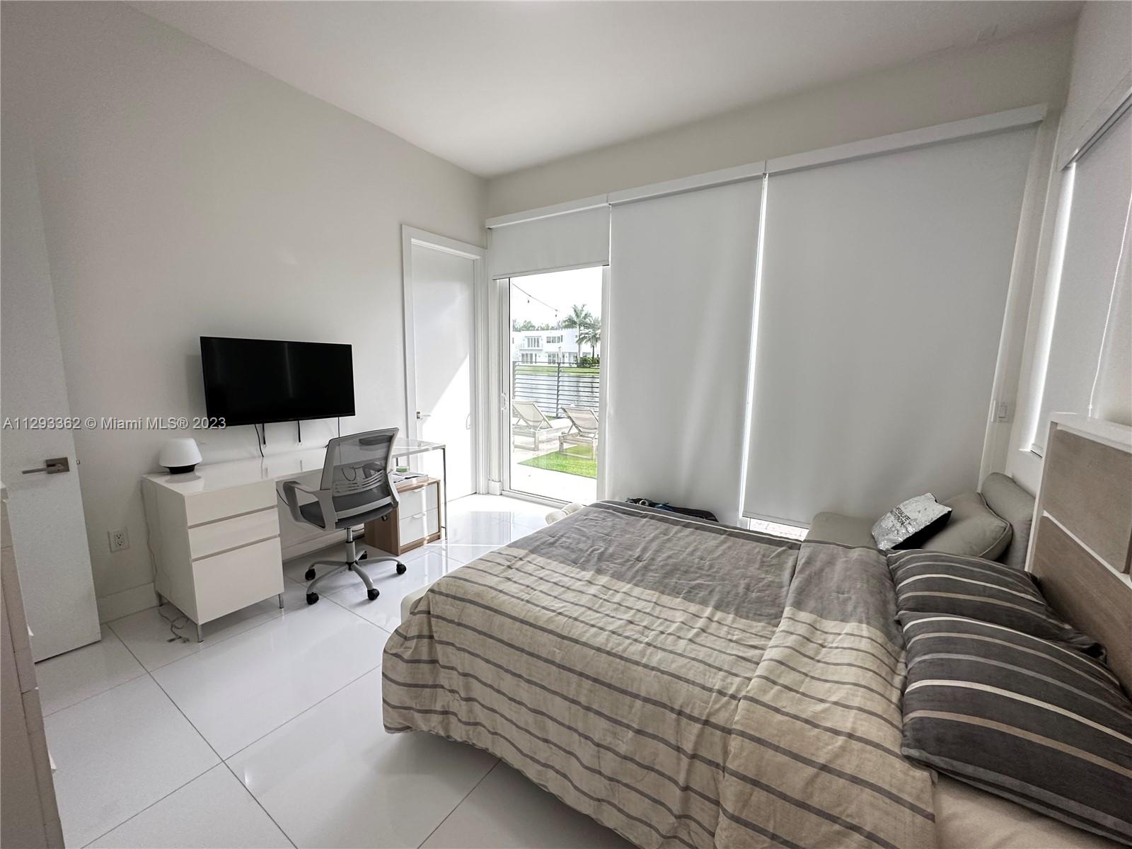 DORAL COMMONS RESIDENTIAL - Residential