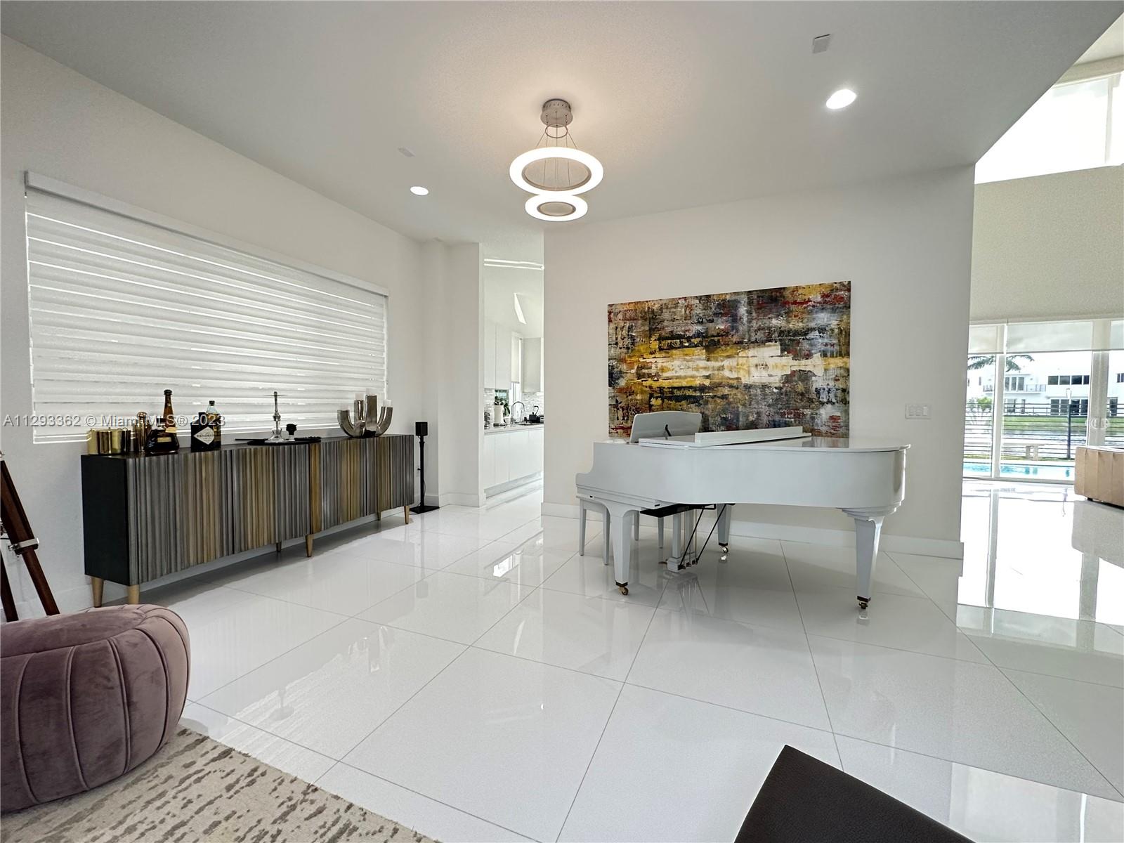 DORAL COMMONS RESIDENTIAL - Residential