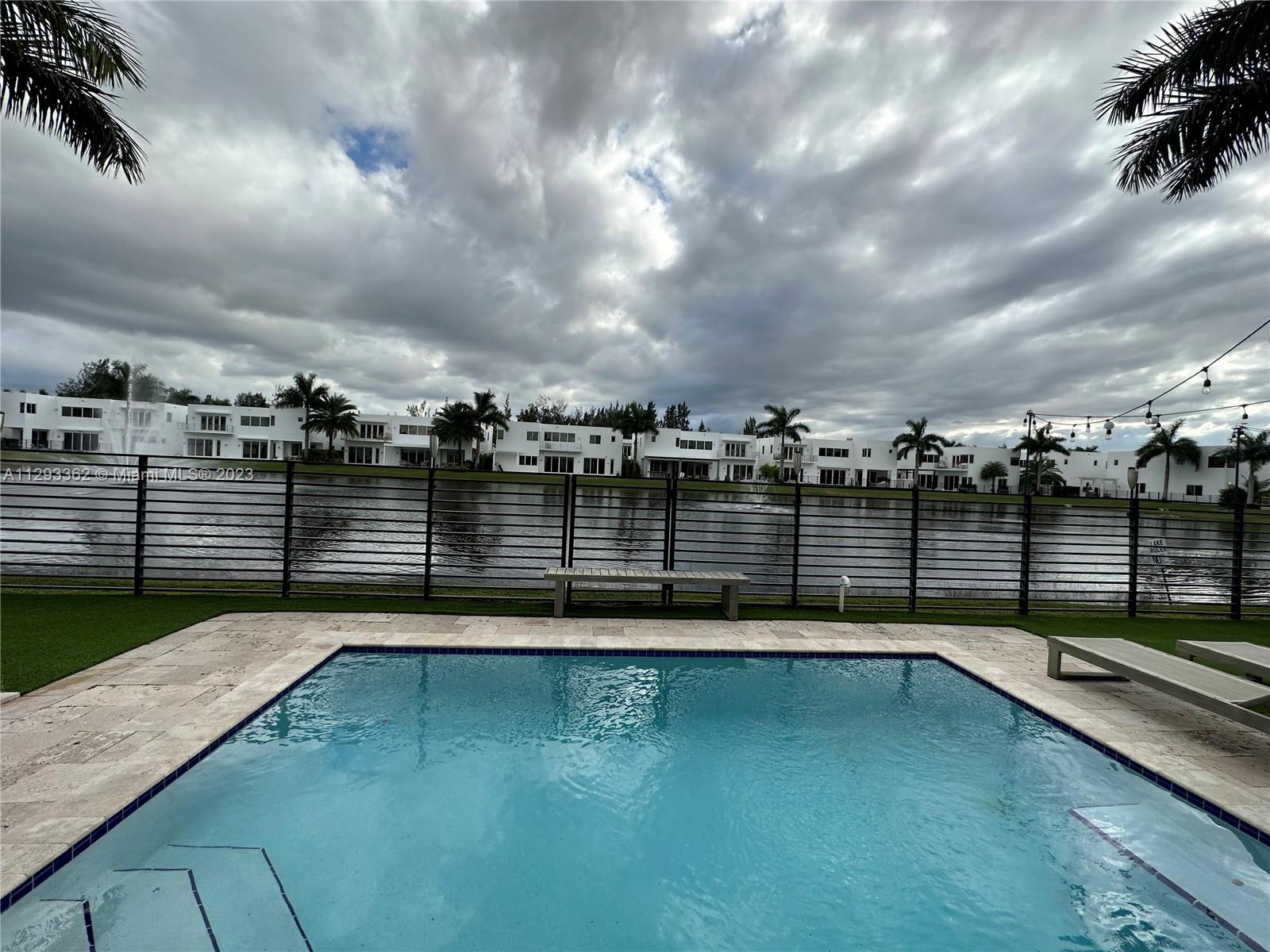 DORAL COMMONS RESIDENTIAL - Residential