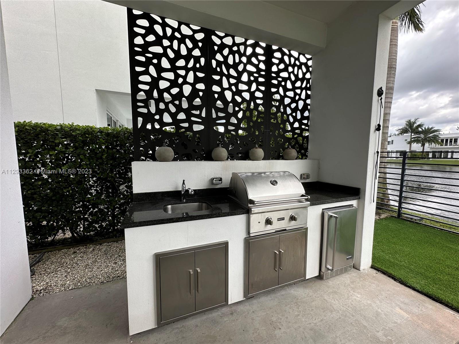 DORAL COMMONS RESIDENTIAL - Residential