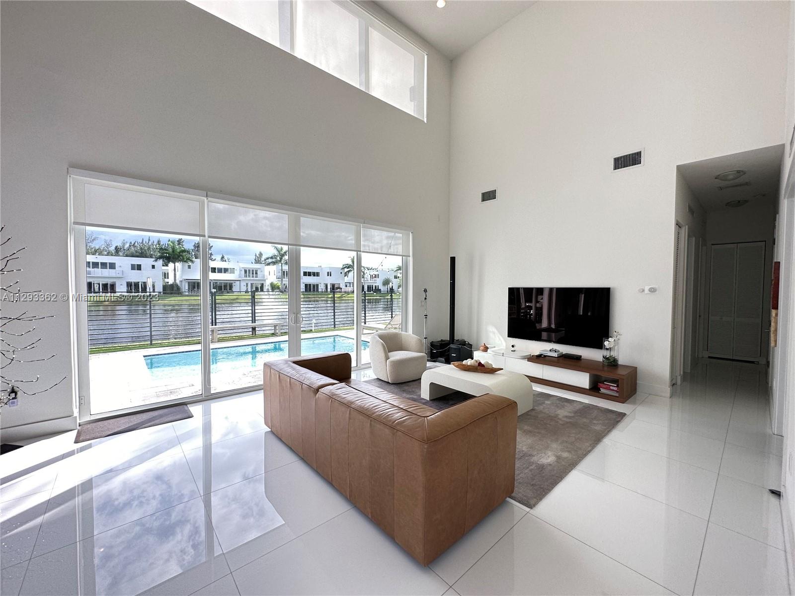 DORAL COMMONS RESIDENTIAL - Residential