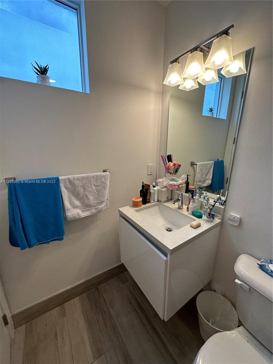 DORAL COMMONS RESIDENTIAL - Residential