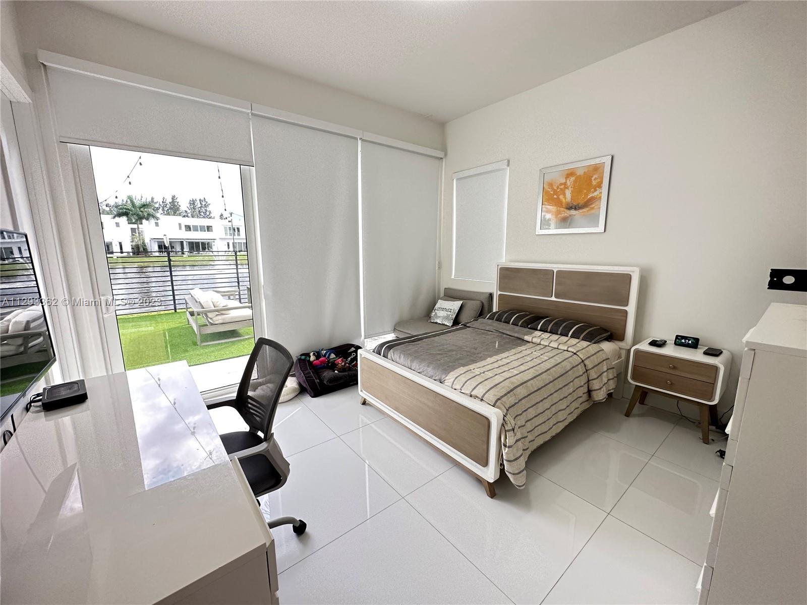 DORAL COMMONS RESIDENTIAL - Residential
