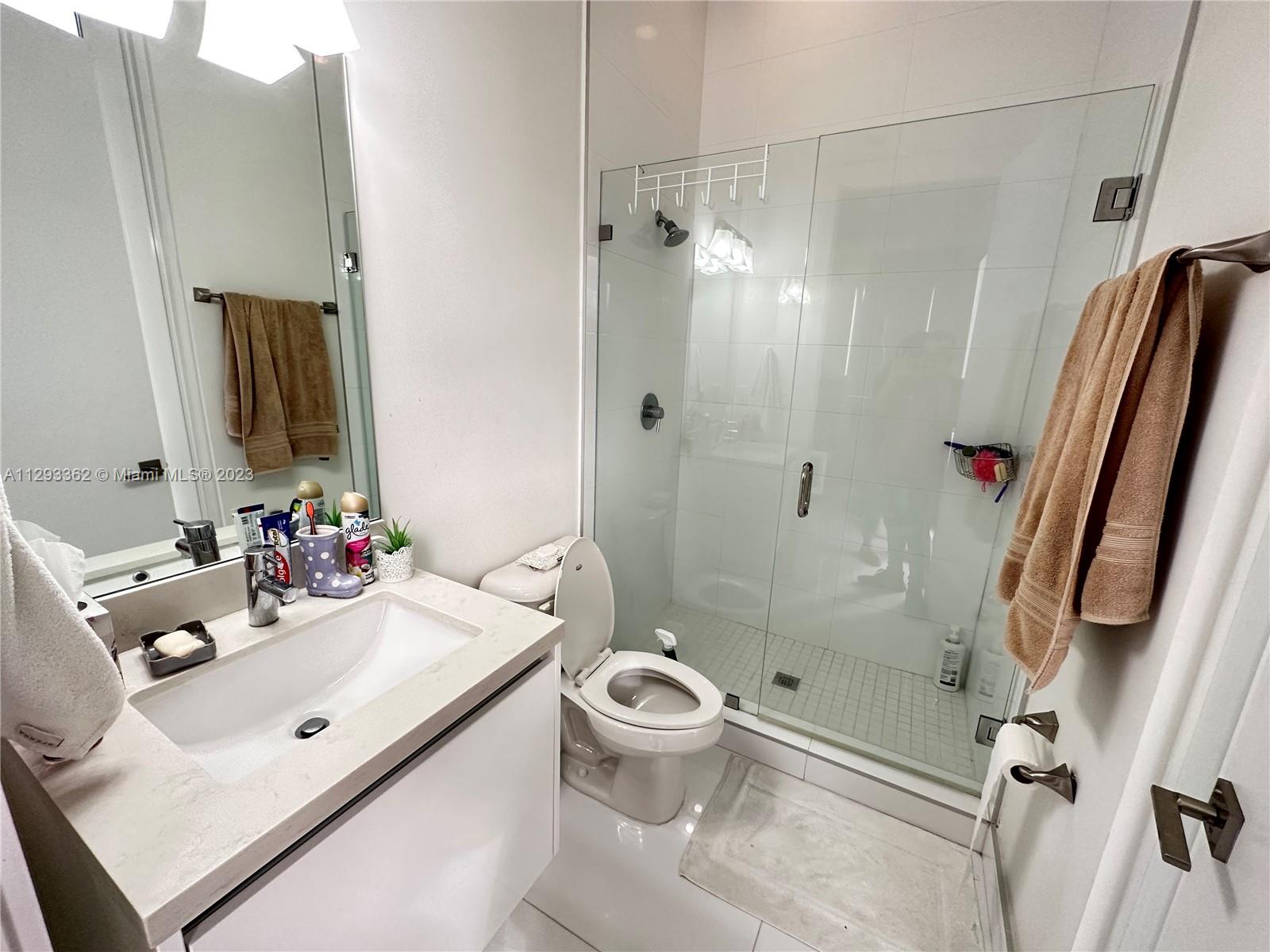 DORAL COMMONS RESIDENTIAL - Residential