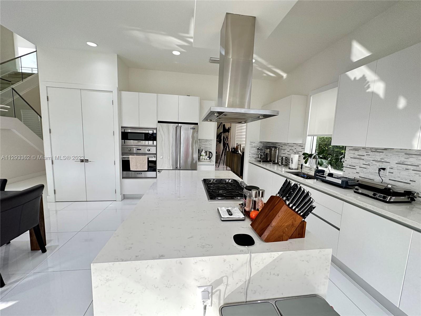 DORAL COMMONS RESIDENTIAL - Residential