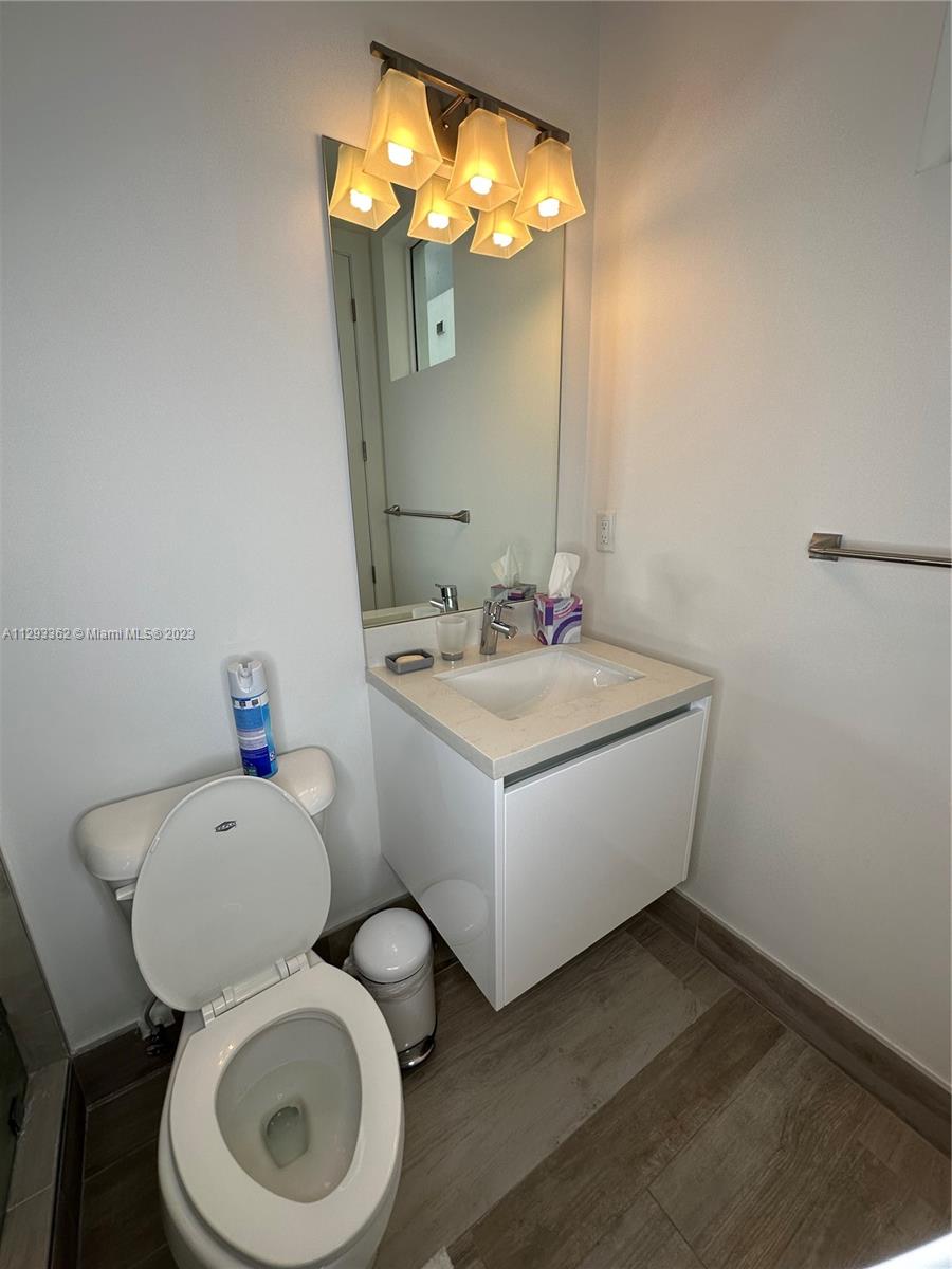 DORAL COMMONS RESIDENTIAL - Residential