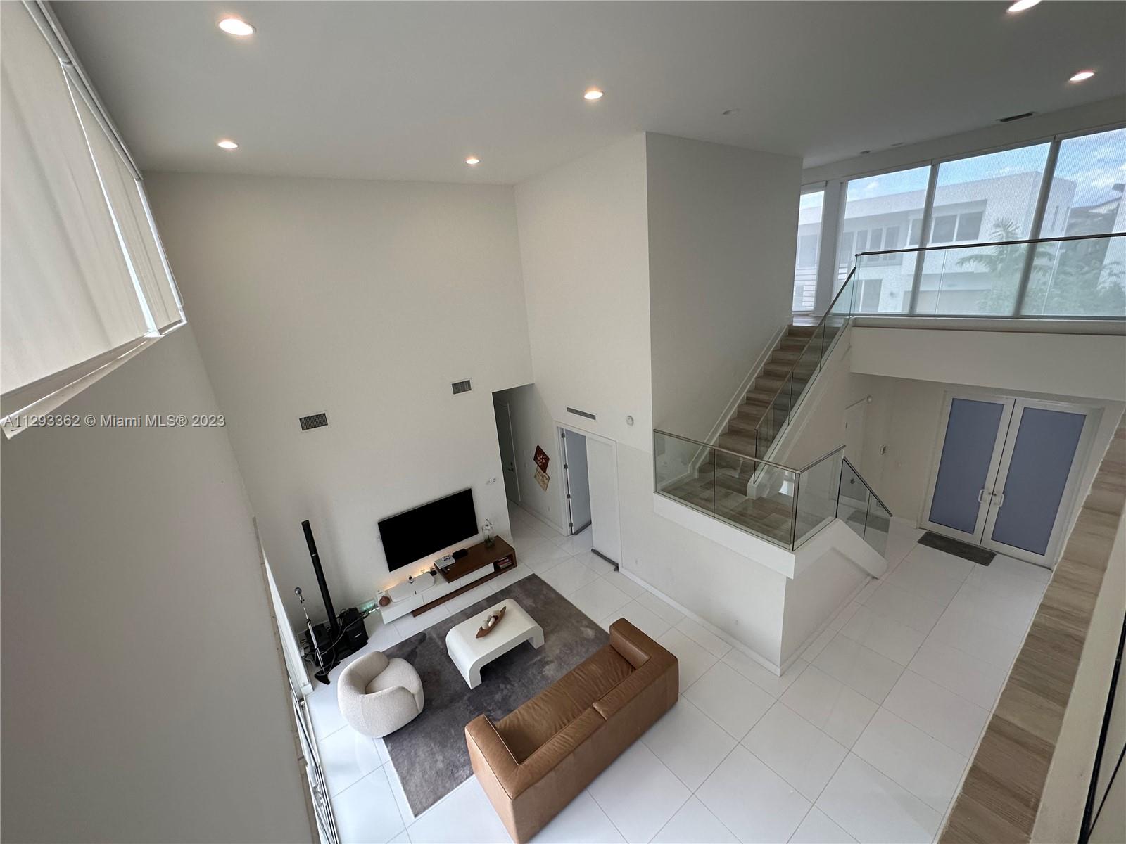 DORAL COMMONS RESIDENTIAL - Residential