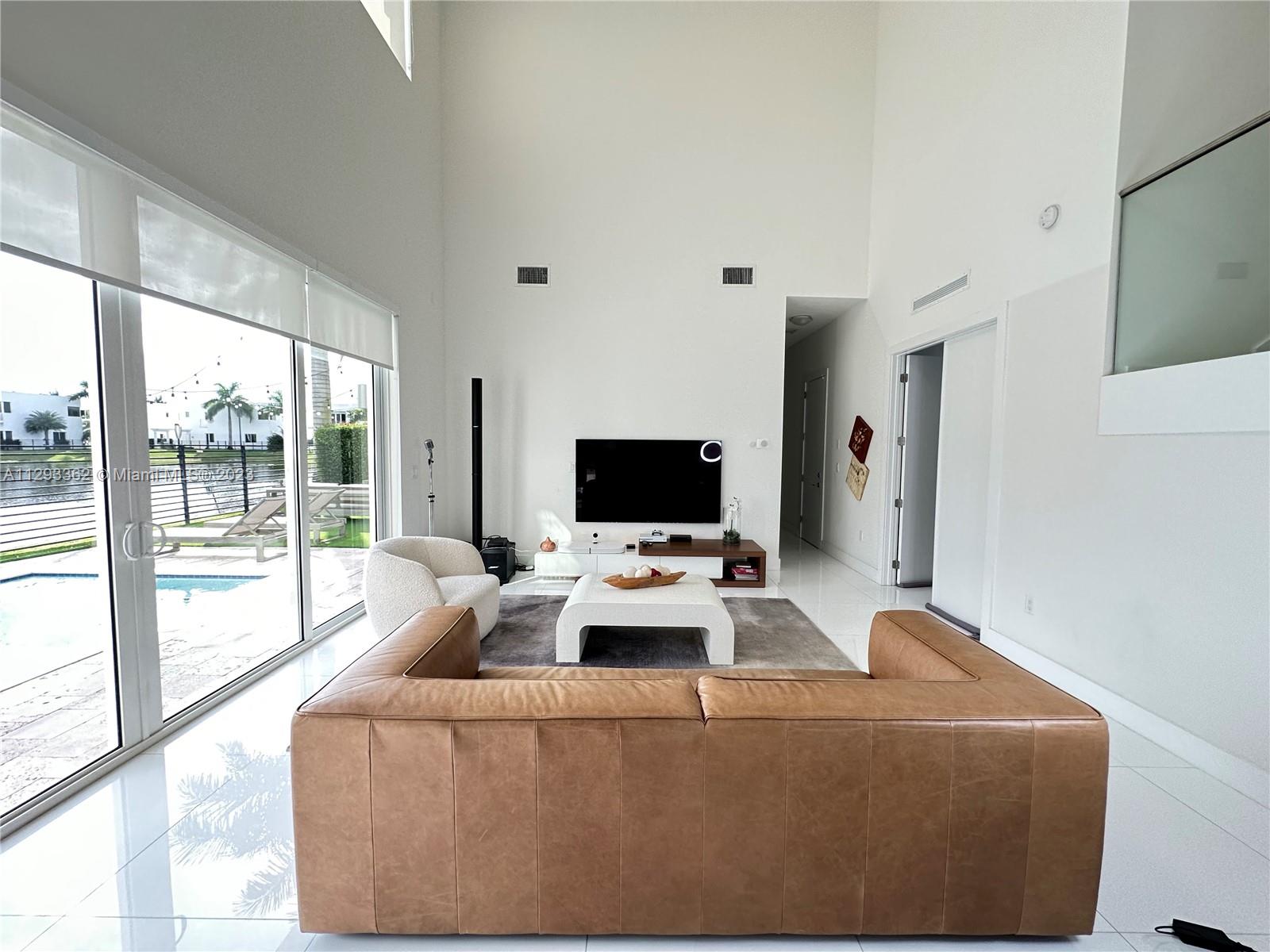 DORAL COMMONS RESIDENTIAL - Residential
