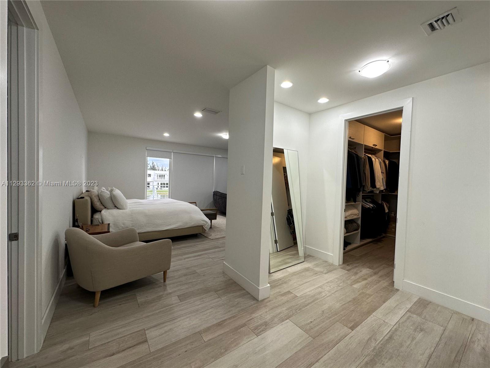 DORAL COMMONS RESIDENTIAL - Residential