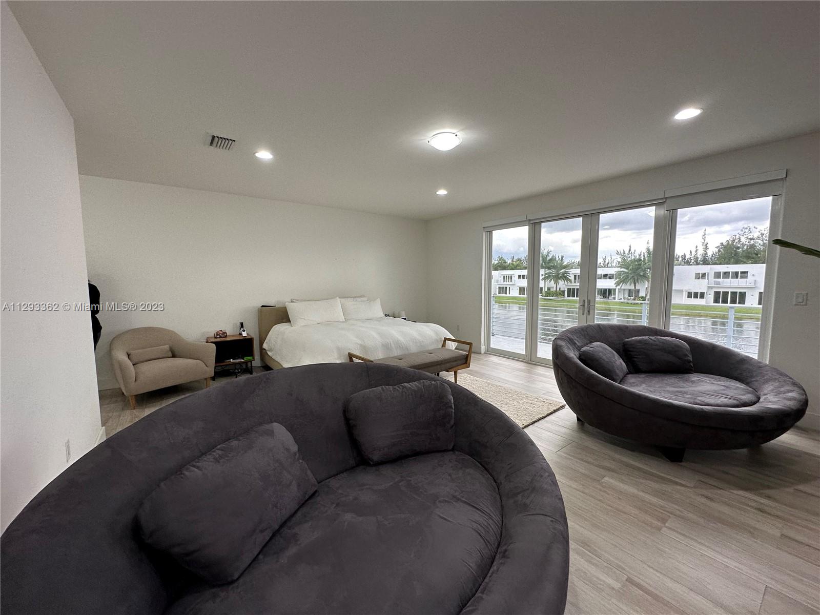 DORAL COMMONS RESIDENTIAL - Residential