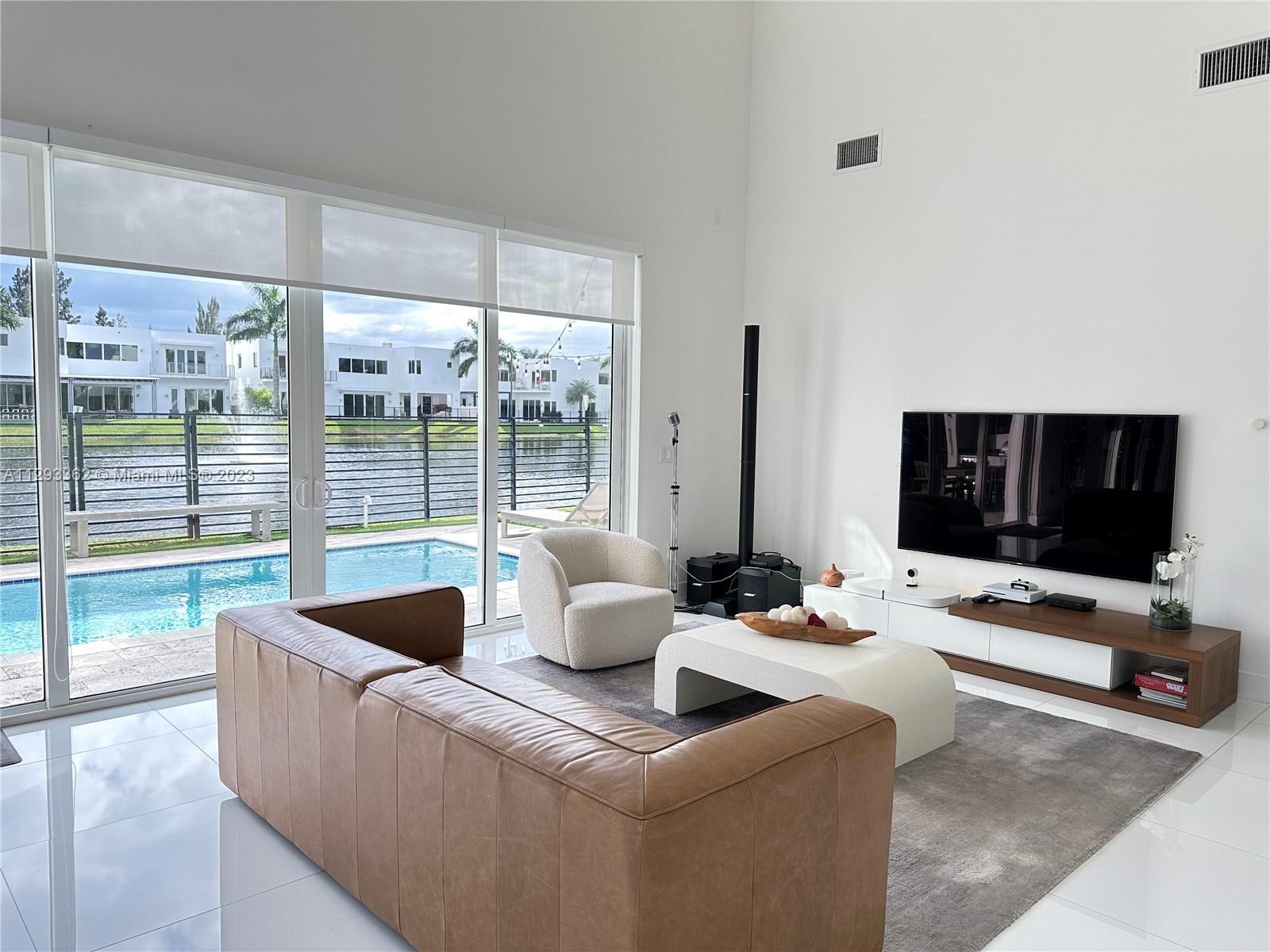 DORAL COMMONS RESIDENTIAL - Residential