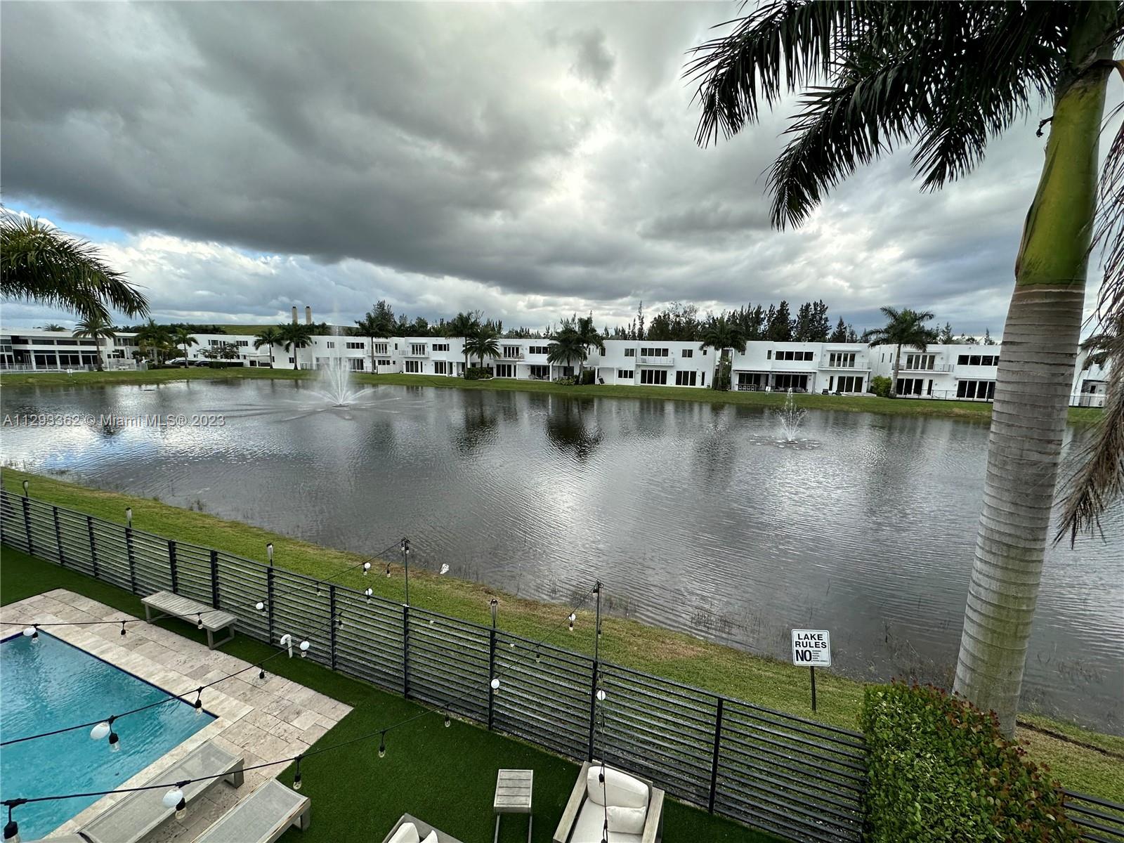 DORAL COMMONS RESIDENTIAL - Residential