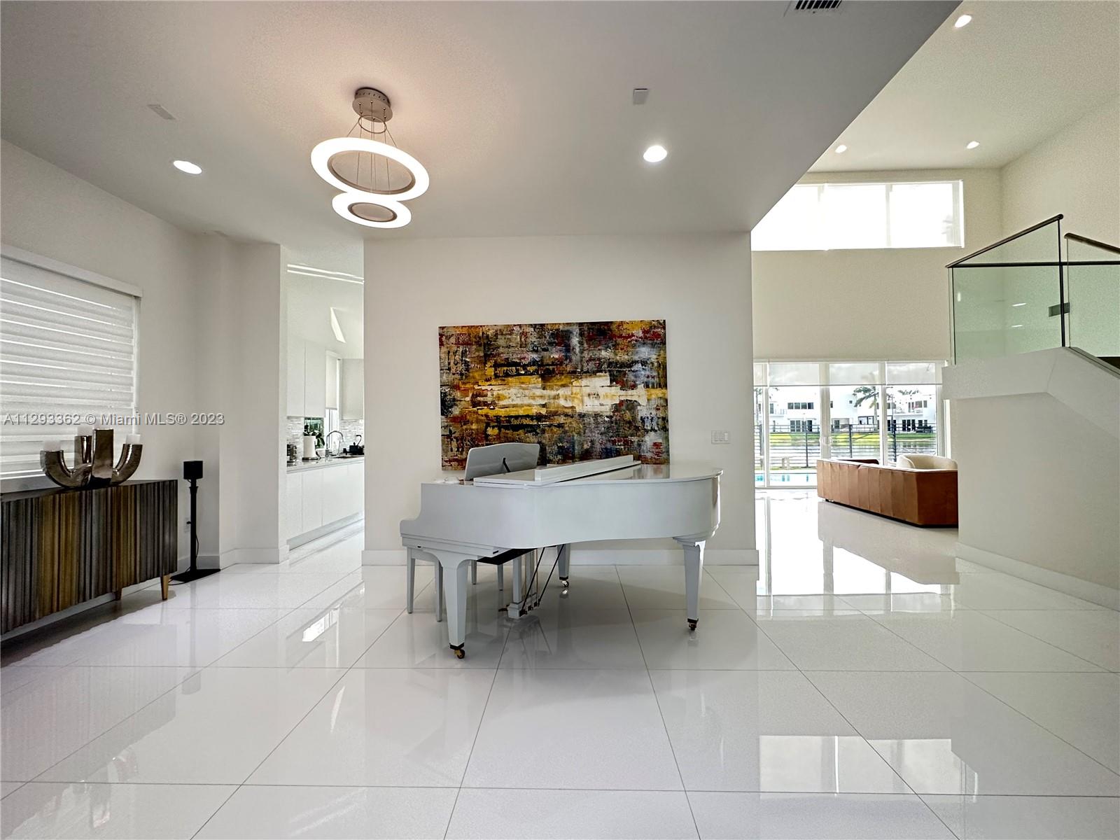 DORAL COMMONS RESIDENTIAL - Residential