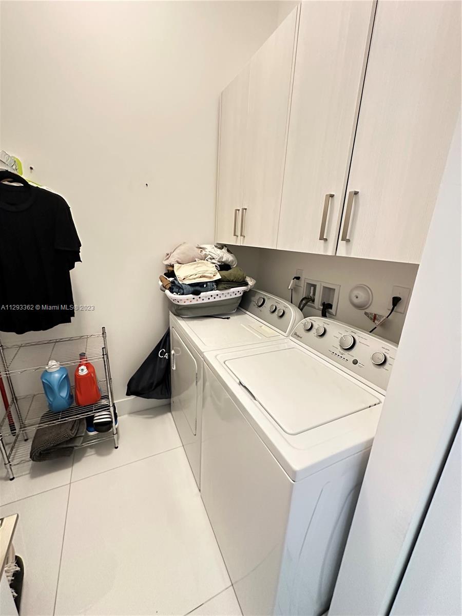 DORAL COMMONS RESIDENTIAL - Residential