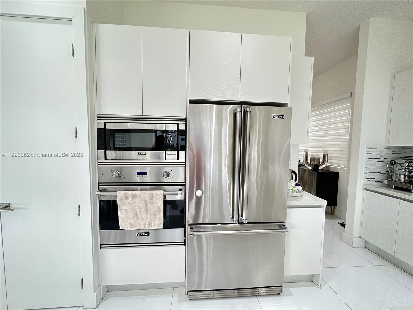 DORAL COMMONS RESIDENTIAL - Residential