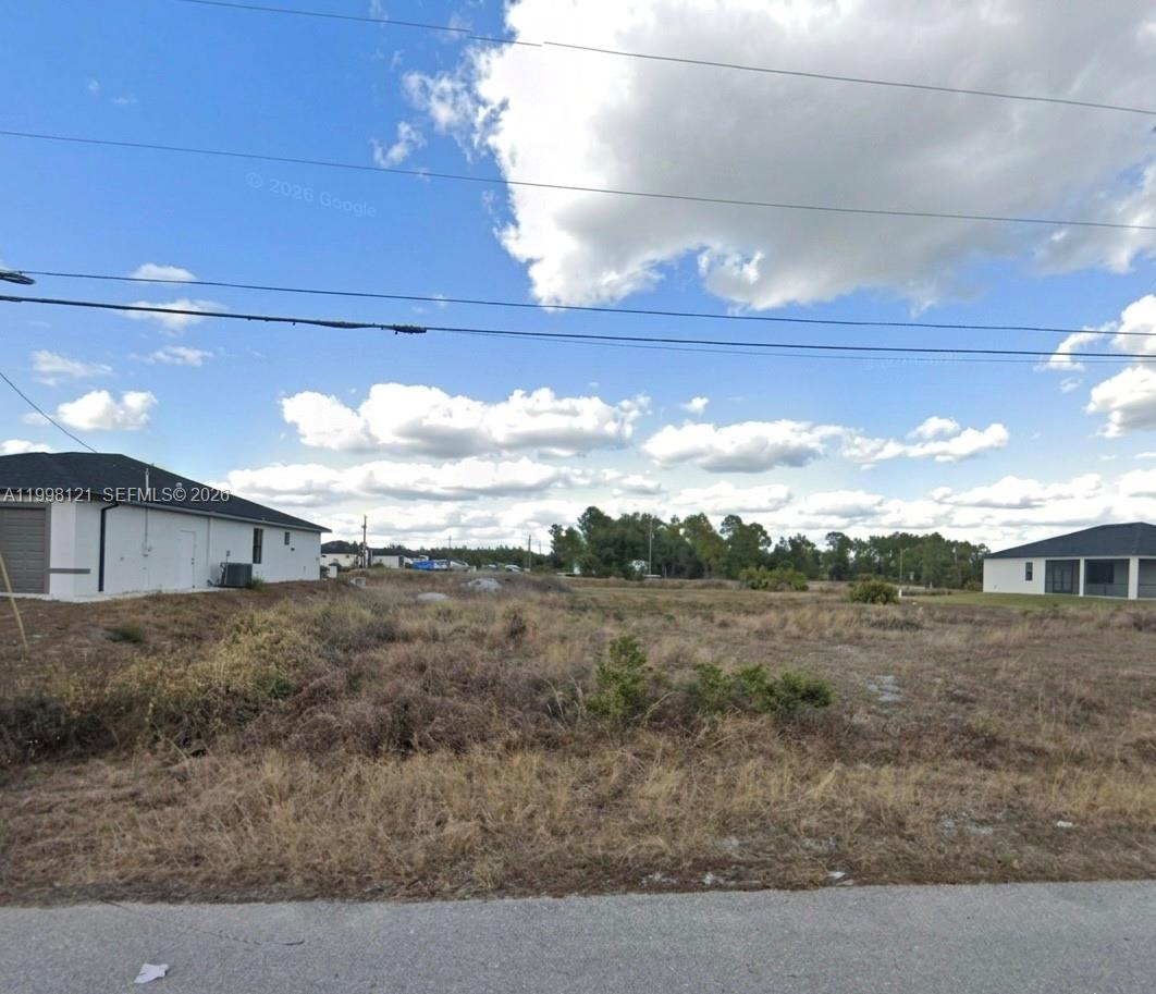 LEHIGH ACRES - Land