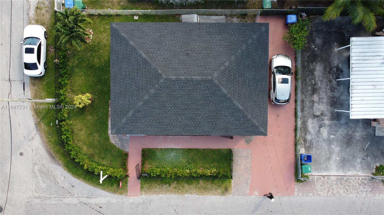 COTTAGE VILLA TRACK - Residential