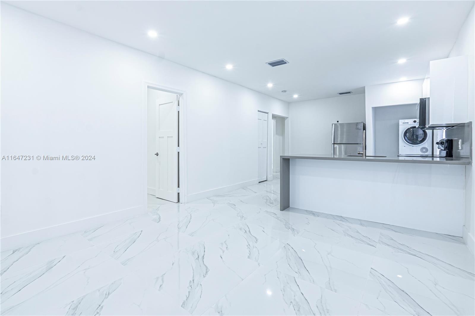 COTTAGE VILLA TRACK - Residential